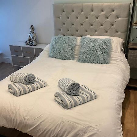 2 Bed Home From Home Apartment 41 London Exterior foto